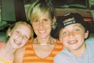 Laurel Kluge with her children